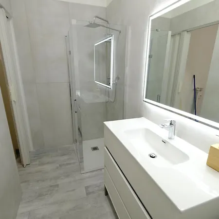 Apartment Bilocale In Grattacielo By Portofinovacanze *